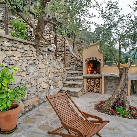 مزرعة للإقامة U'spigu Nonna Annetta Nasino